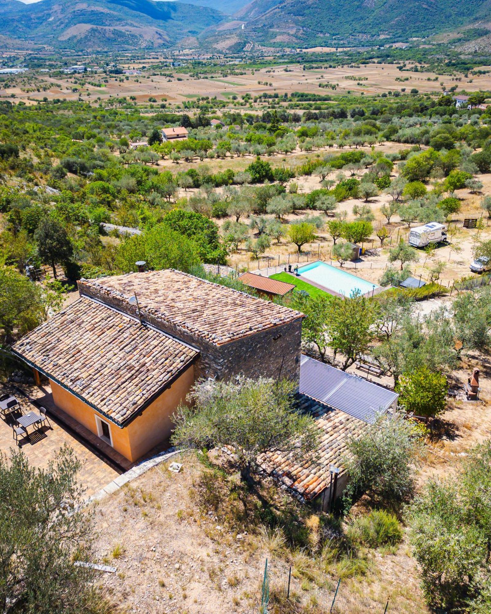 Hotel Al Casolare Ofena Exterior foto